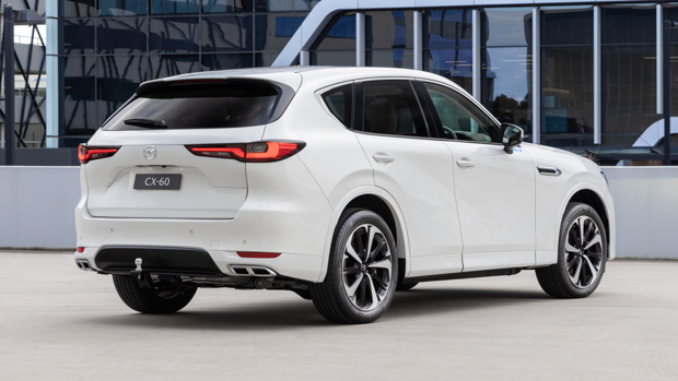 Mazda CX60 2023 rhodium white rear end