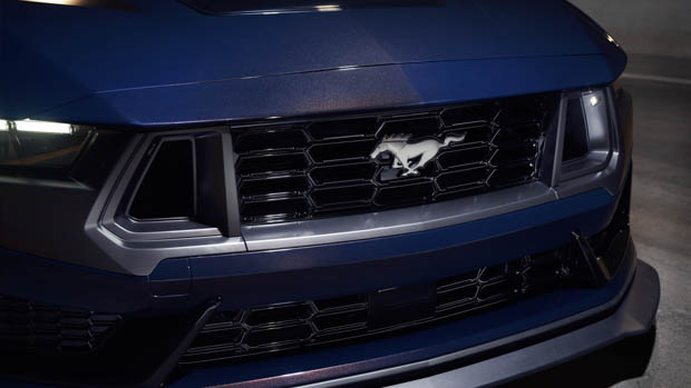 Ford Mustang Dark Horse 2023 grille