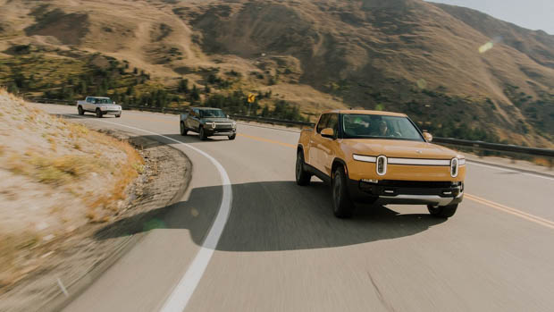 Rivian R1T 2022 on the road