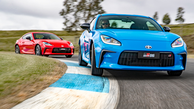 2022 Toyota GR86 GT and GTS - dynamic front 3/4