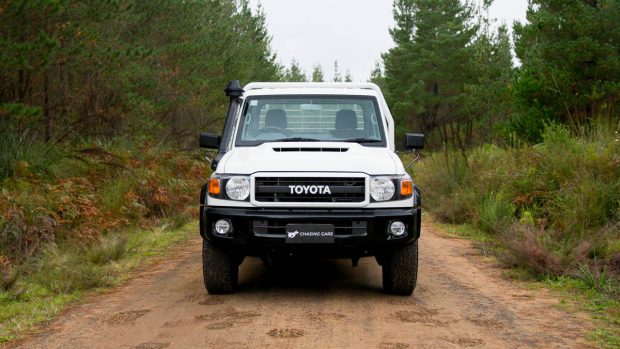 Toyota Land Cruiser 79 Series LC79 review-10
