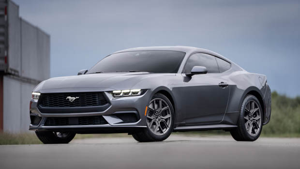Ford Mustang 2023 silver front 3/4