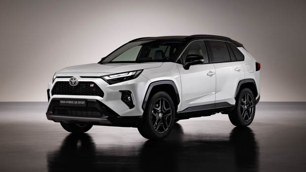 Toyota RAV4 GR Sport 2023 front 3/4 static
