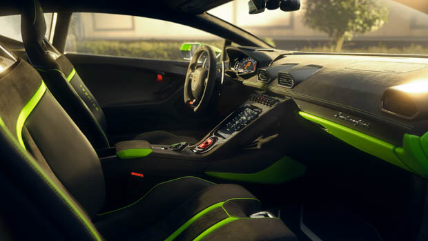 Lamborghini Huracan Tecnica 2022 interior bright