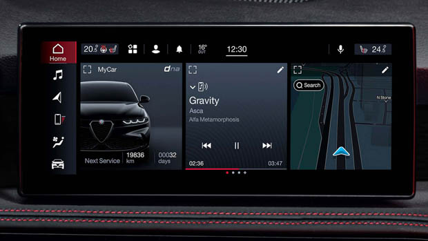 Alfa Romeo Tonale 2023 central screen