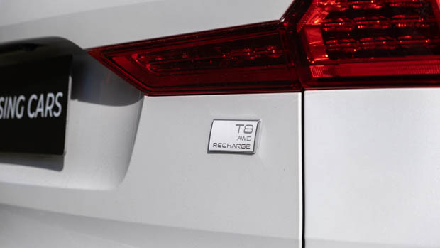 Volvo XC60 Recharge PHEV 2022 badge