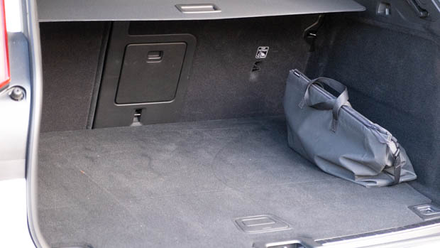 Volvo XC60 Recharge PHEV 2022 boot