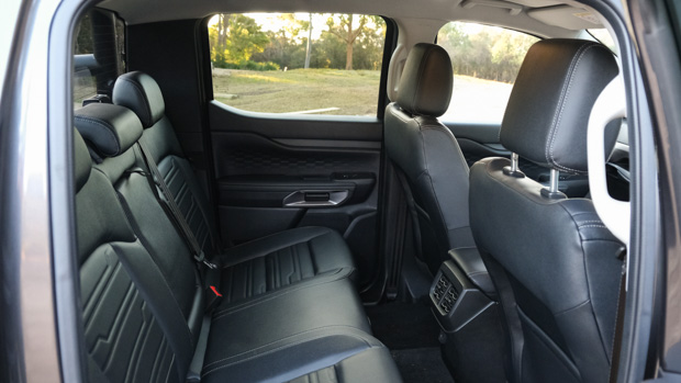 Ford Ranger Sport 2.0L 2022 back seat