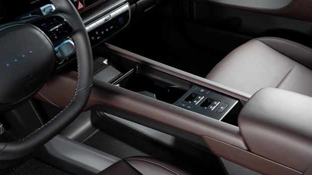 Hyundai Ioniq 6 2023 interior console