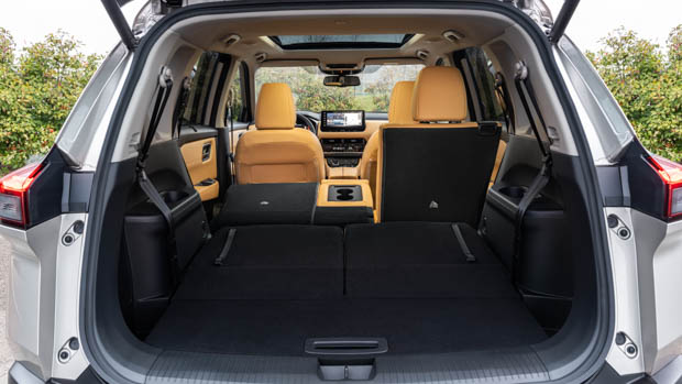 2023 Nissan X-Trail seat down