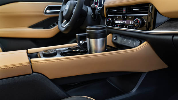 2023 Nissan X-Trail centre console