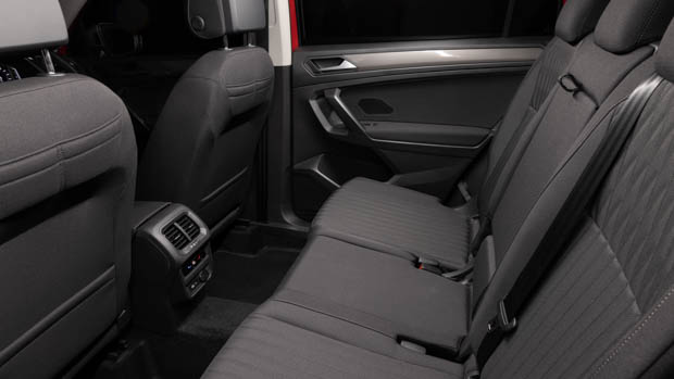 Tiguan Allspace Adventure 2023 back seats