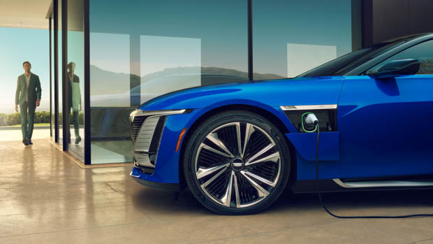 Cadillac Celestiq 2024 charging with wheel