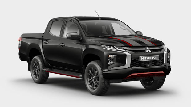 Mitsubishi Triton Sport 2023 front 3/4