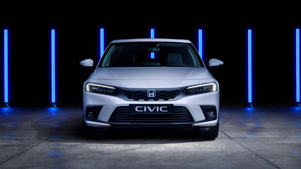2023 Honda Civic e-HEV front end