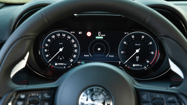 Alfa Romeo Tonale PHEV Q4 2023 dash