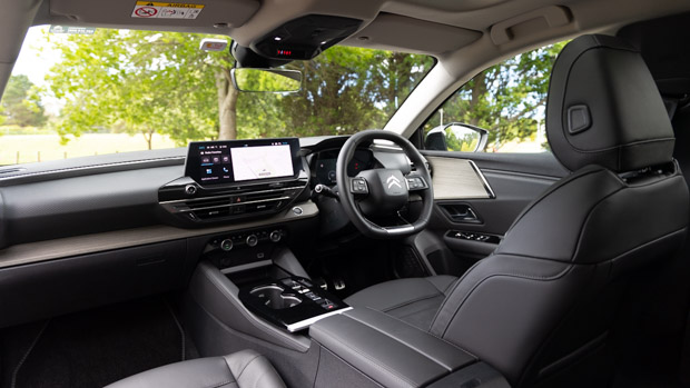 Citroen C5 X 2023 front interior far