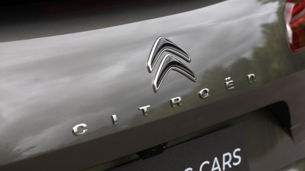 Citroen C5 X 2023 badge rear