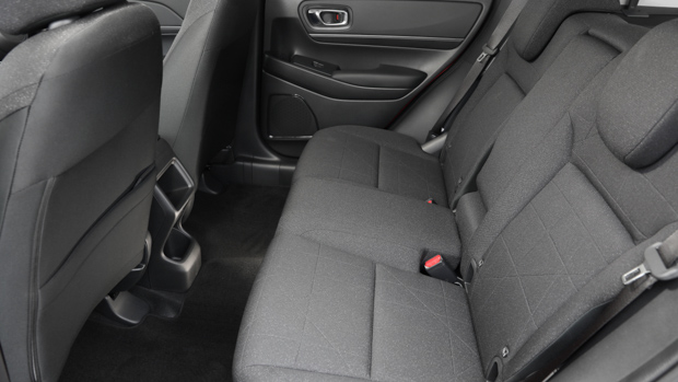 Honda HR-V Vi-X 2022 interior rear seats