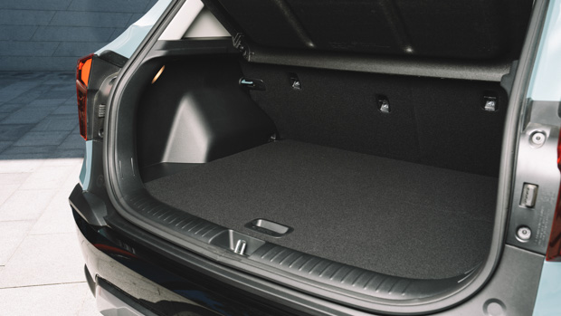 Kia Seltos GT Line 2023 interior boot