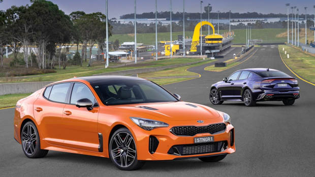 Kia Stinger GT 2021 orange duo