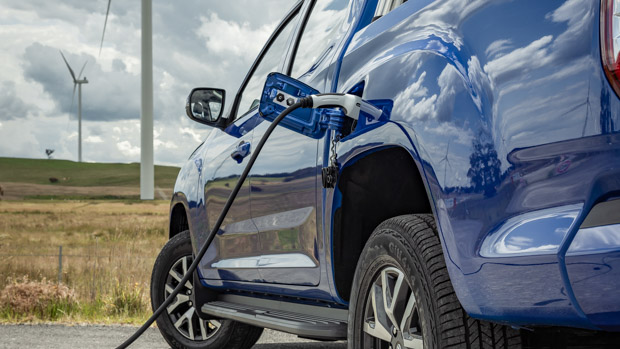 LDV eT60 2023 electric ute jewel blue charging