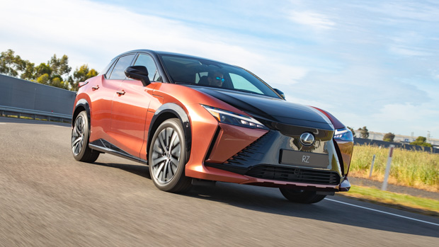 Lexus RZ 2023 driving 2