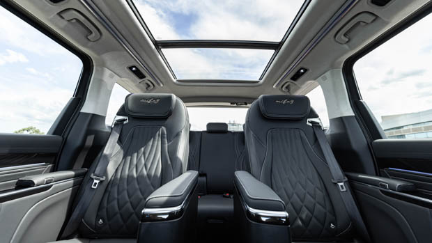 LDV Mifa 9 electric 2023 captains chairs