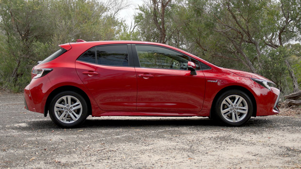 Toyota Corolla Ascent Sport hybrid 2022 side