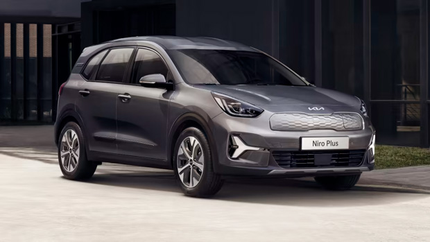 2023 Kia Niro Plus front 3/4