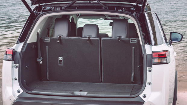 Nissan Pathfinder Ti 2023 boot third row