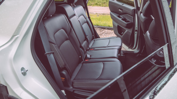 Nissan Pathfinder Ti 2023 back seat