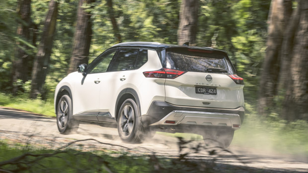 Nissan X-Trail Ti-L 2023 rear driving dirt