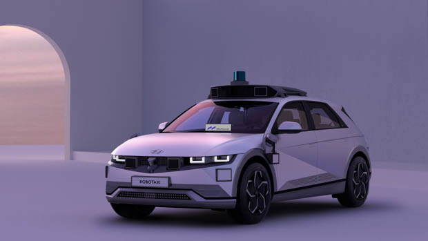 Hyundai Ioniq 5 robotaxi 2022 front 3/4