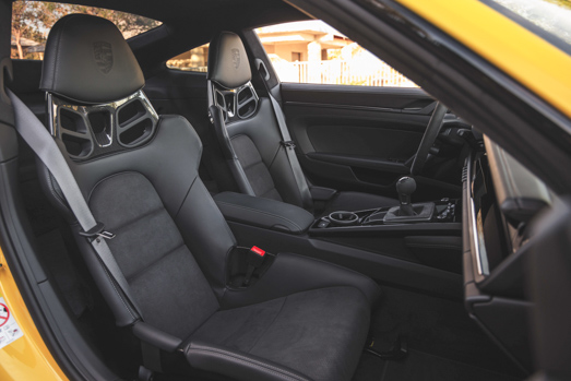 Porsche 911 Carrera T 2023 seats