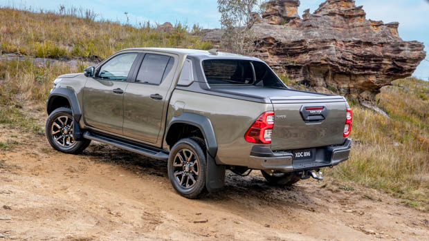 Toyota Hilux Rogue 2023 rear