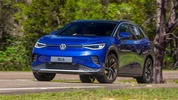 Volkswagen ID4 2023 driving