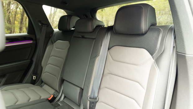 Volkswagen Touareg 210TDI R-Line 2022 interior rear seats