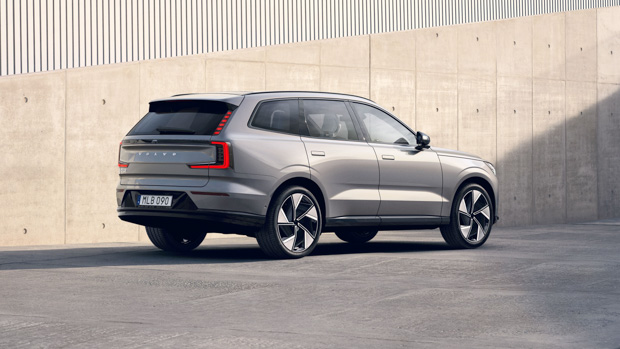 Volvo EX90 2023 rear