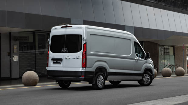 LDV eDeliver 9 2023 white rear 3/4