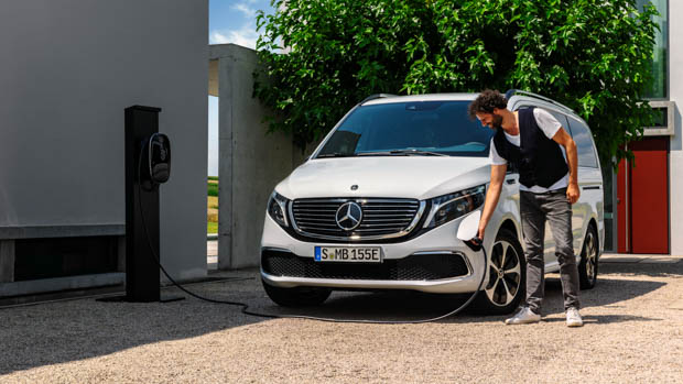 Mercedes-Benz EQV 2023 charging