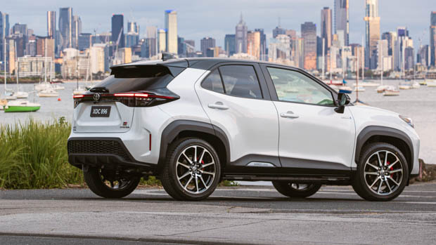 Toyota Yaris Cross GR Sport 2023 rear 3/4