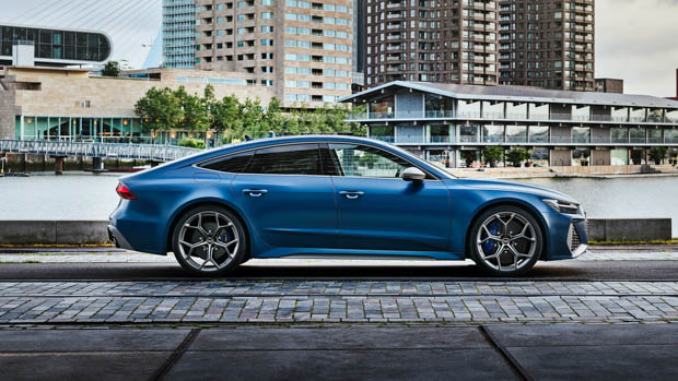 Audi RS7 Sportback performance 2023 side view