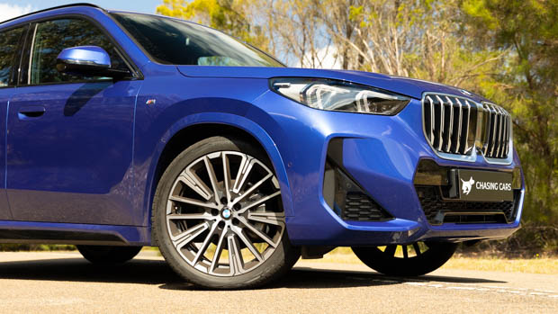 BMW X1 20i M Sport 2022 front 3/4 close