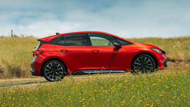 Cupra Born 2023 side