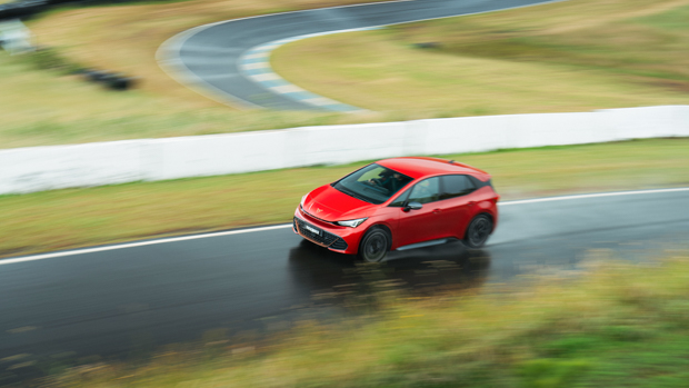 Cupra Born 2023 front far