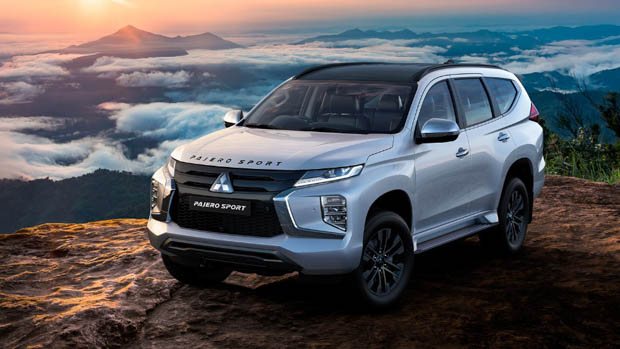 Mitsubishi Pajero Sport mountain shot