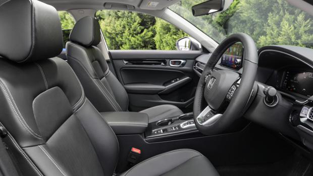 Honda Civic eHEV 2023 interior front