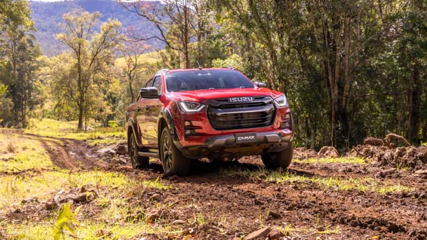 Isuzu D-Max X-Terrain 2023 dirt