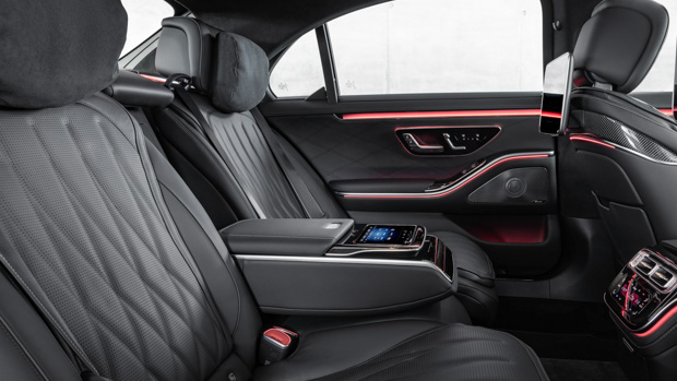 Mercedes-AMG S63 2023 rear seats